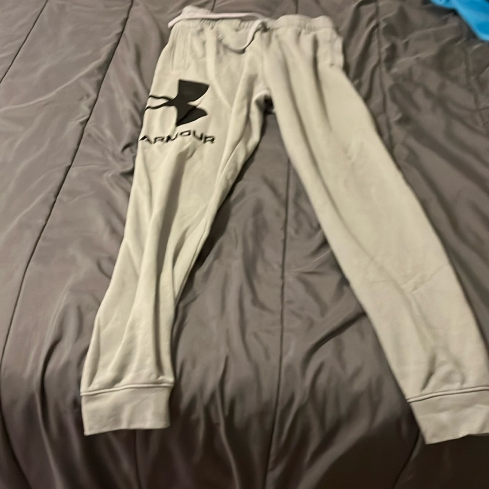Under armor pants
